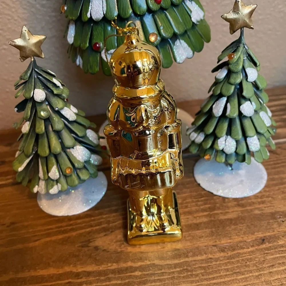 N/A metal trees